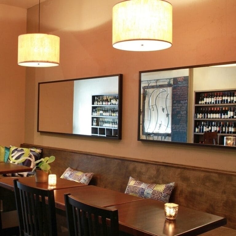 stoneys wine lounge 1 768x768